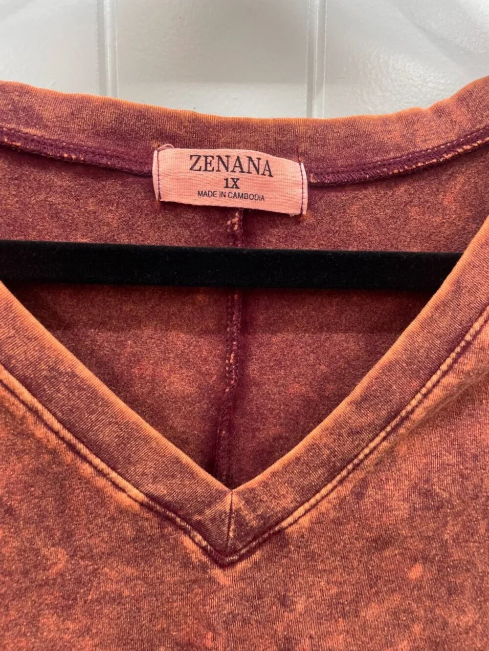 NEW ZENANA Acid Washed Women's Sleeveless V-Neck Tank Top - Rust - Plus Size 1X - Picture 2 of 5